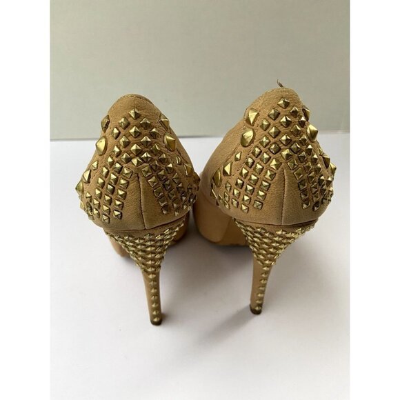 ✨2/$20✨ Vince Camuto Women's Tan High Heels with Gold Tacks Pumps Size 6 - Picture 3 of 16